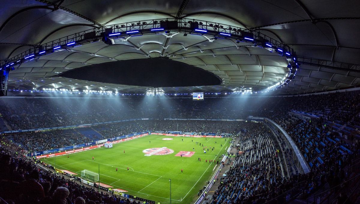 Stadion sepak bola di malam hari